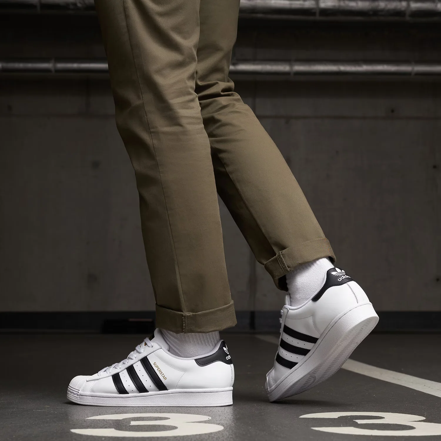 ADIDAS SUPERSTAR sneakersy buty sportowe damskie trampki EG4958 r. 40 25 cm - obrazek 2